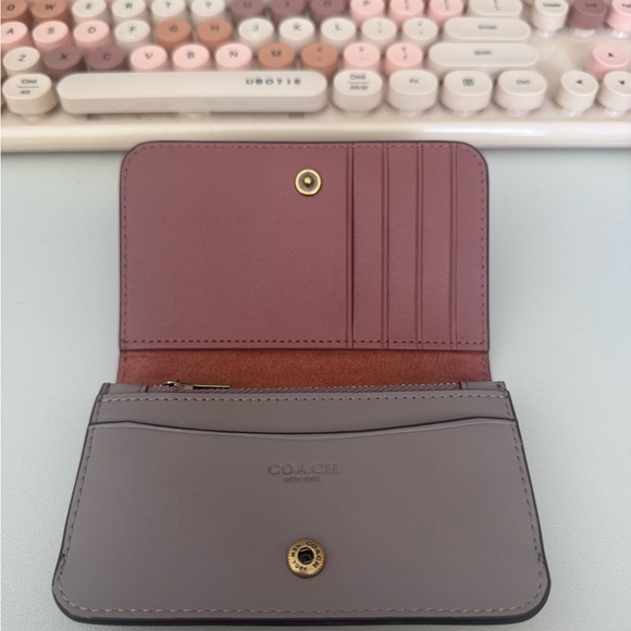 Coach Compact Leather Wallet in Taupe Gray with Gold 'C' Logo - Picture 5 of 5